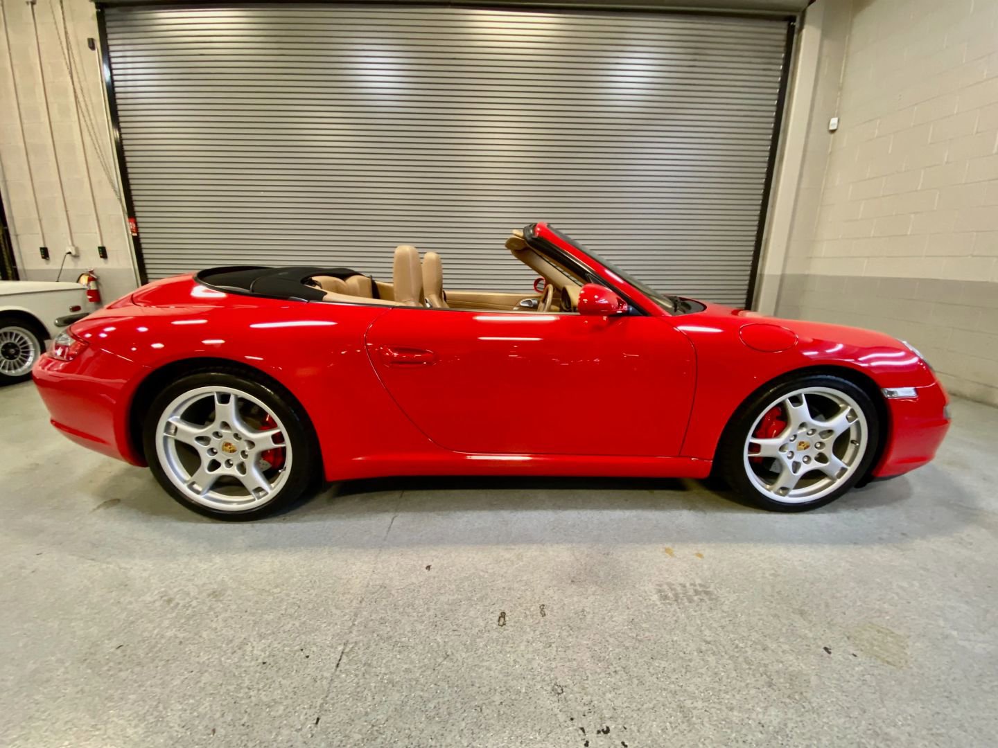 Used 2006 Porsche 911 Carrera S RWD image 9