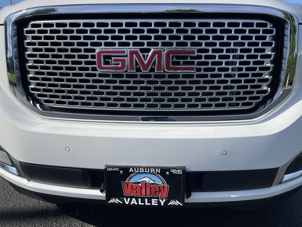 Used 2016 GMC Yukon Denali w/ Enhanced Security Package AWD/4WD image 32