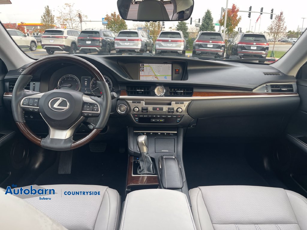 Used 2018 Lexus ES 350 w/ Luxury Package w/Wood Trim FWD image 25