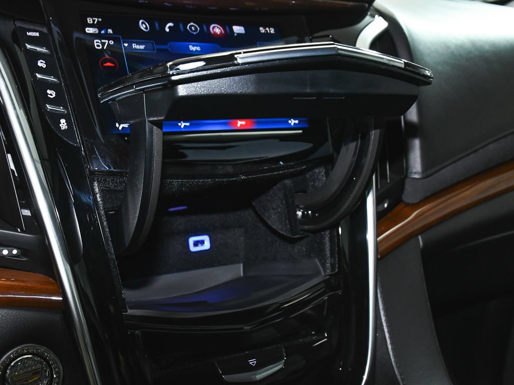 Used 2020 Cadillac Escalade Luxury AWD/4WD image 29