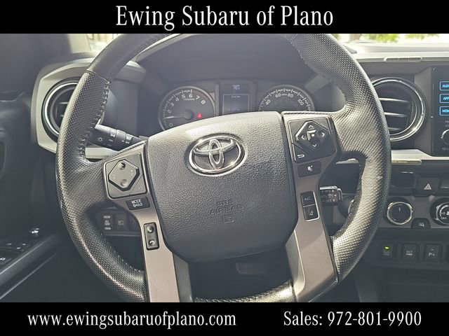 Used 2018 Toyota Tacoma SR5 AWD/4WD image 14