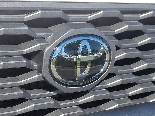 Used 2020 Toyota Tacoma TRD Off-Road w/ TRD Premium Off Road Package AWD/4WD image 38