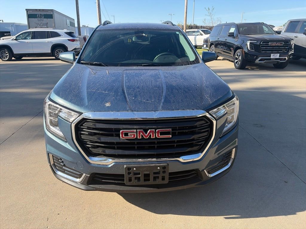Used 2024 GMC Terrain SLE w/ Driver Convenience Package AWD/4WD image 4