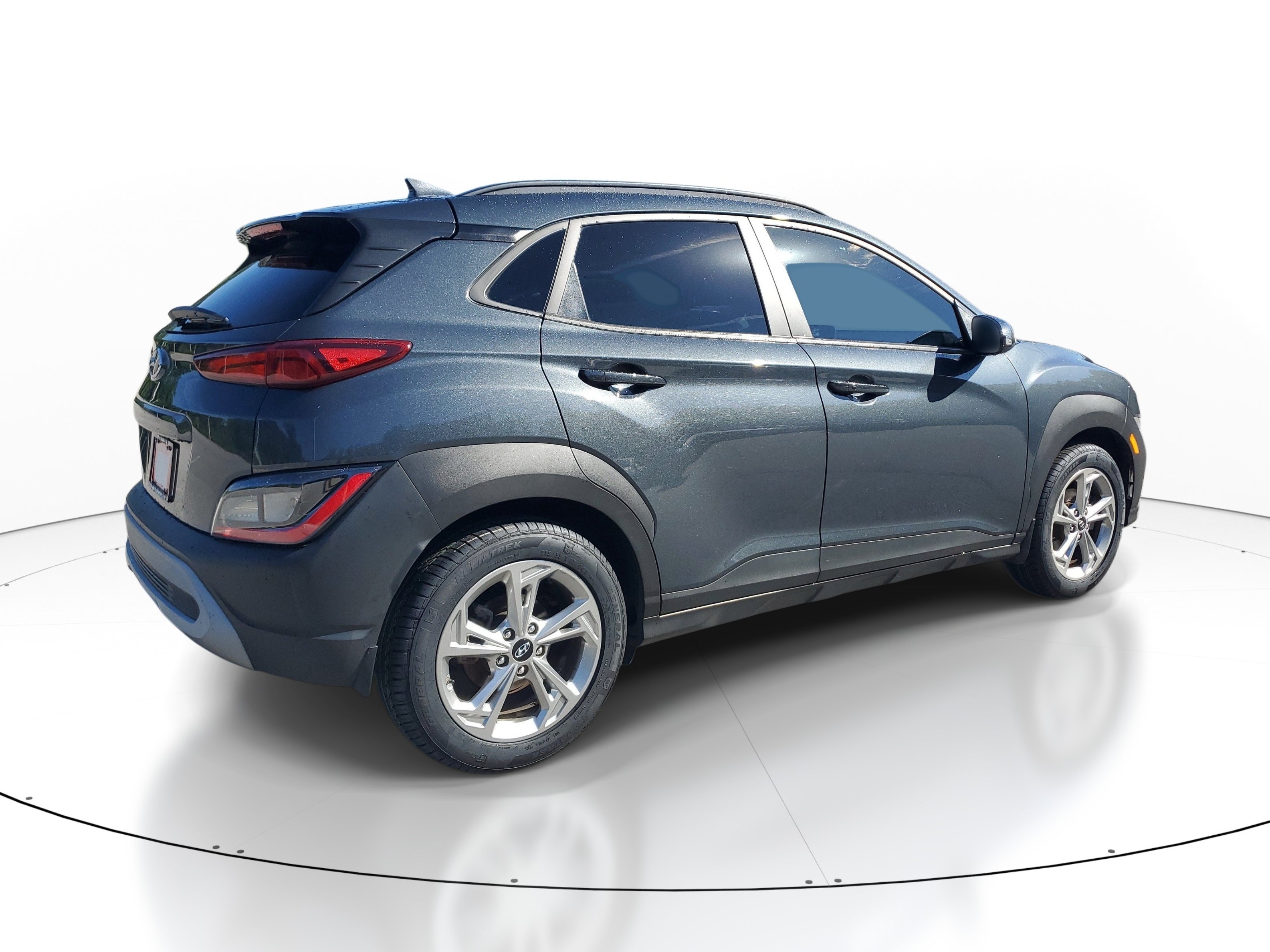 Used 2022 Hyundai Kona SEL FWD image 6
