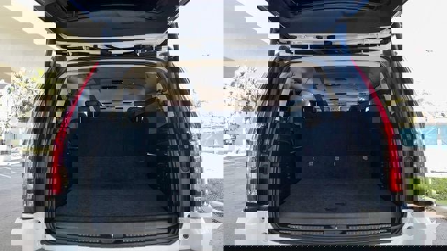 Used 2019 Cadillac Escalade ESV Premium Luxury image 73