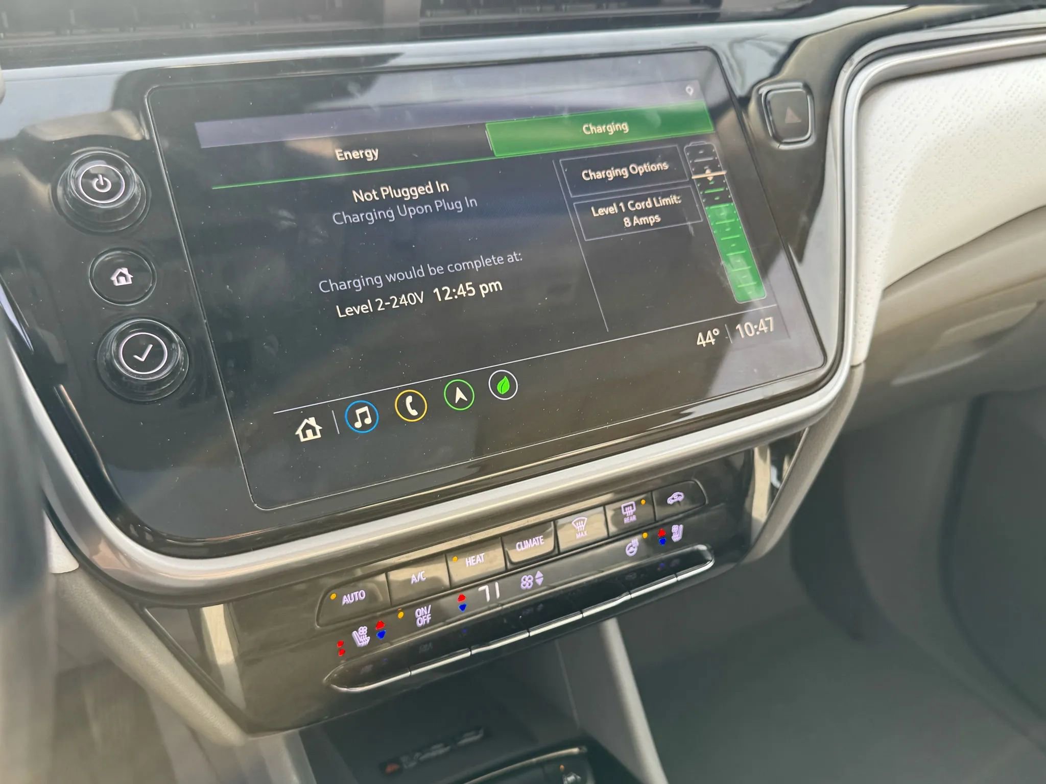 Used 2022 Chevrolet Bolt EUV Premier w/ Sun & Sound Package image 13