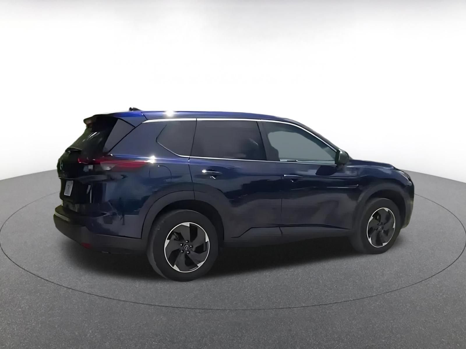 Used 2025 Nissan Rogue SV FWD image 13