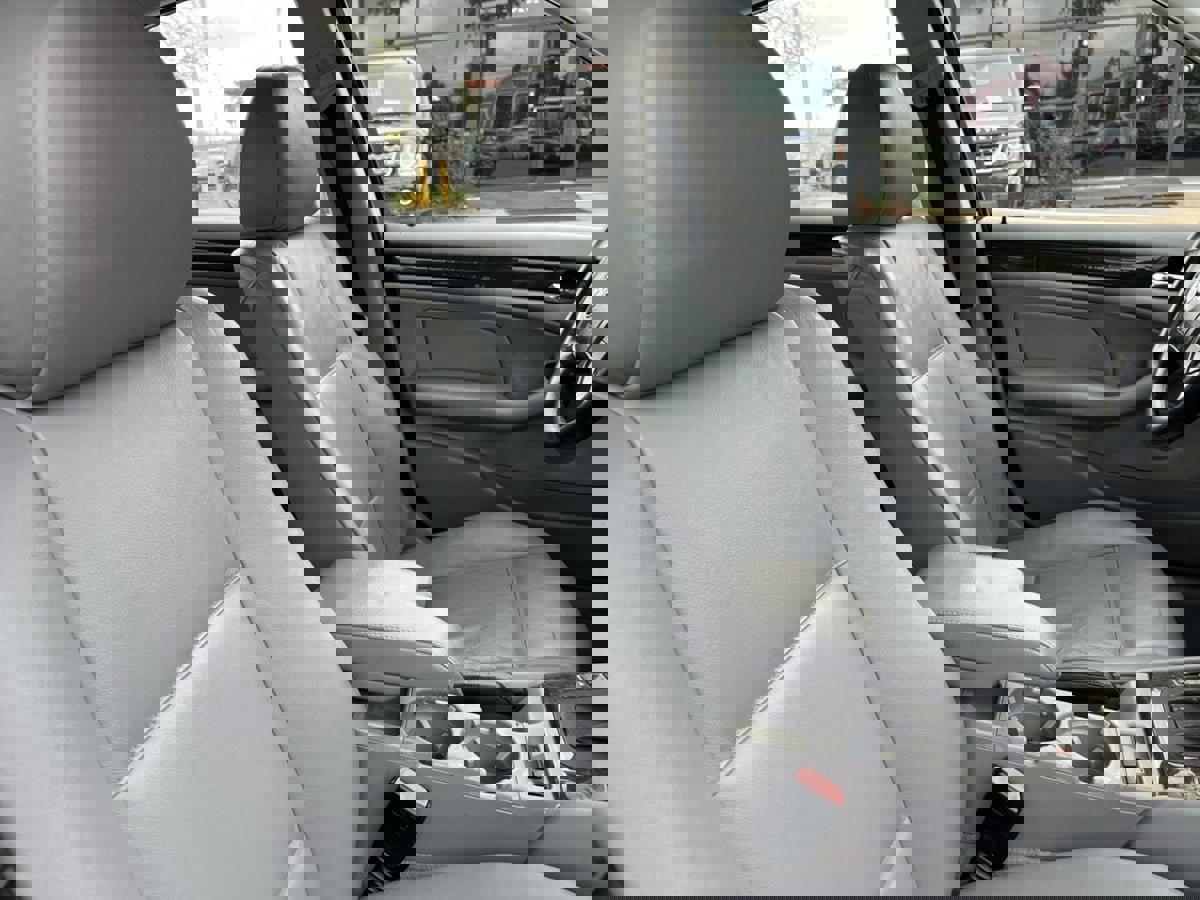 Used 2000 BMW 323i Sedan image 26