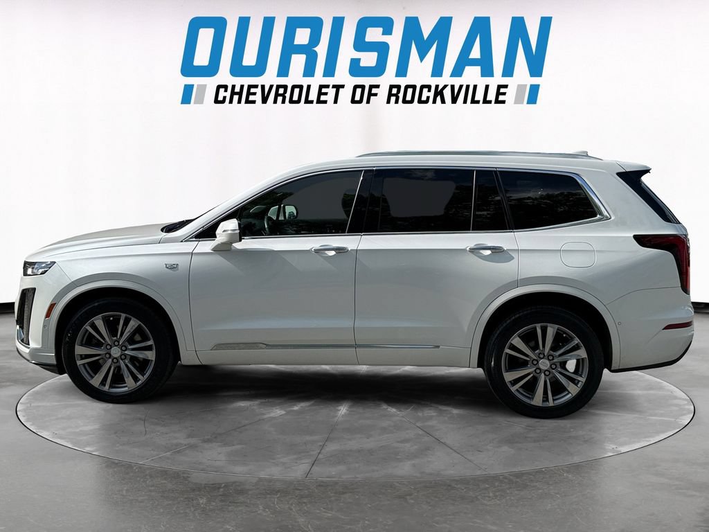 Used 2022 Cadillac XT6 Premium Luxury w/ Technology Package AWD/4WD image 3