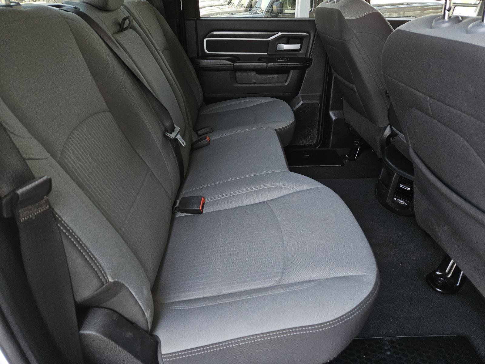 Used 2024 RAM 3500 Big Horn image 34