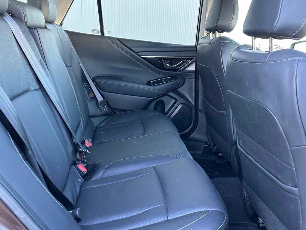 Used 2022 Subaru Outback Limited image 18