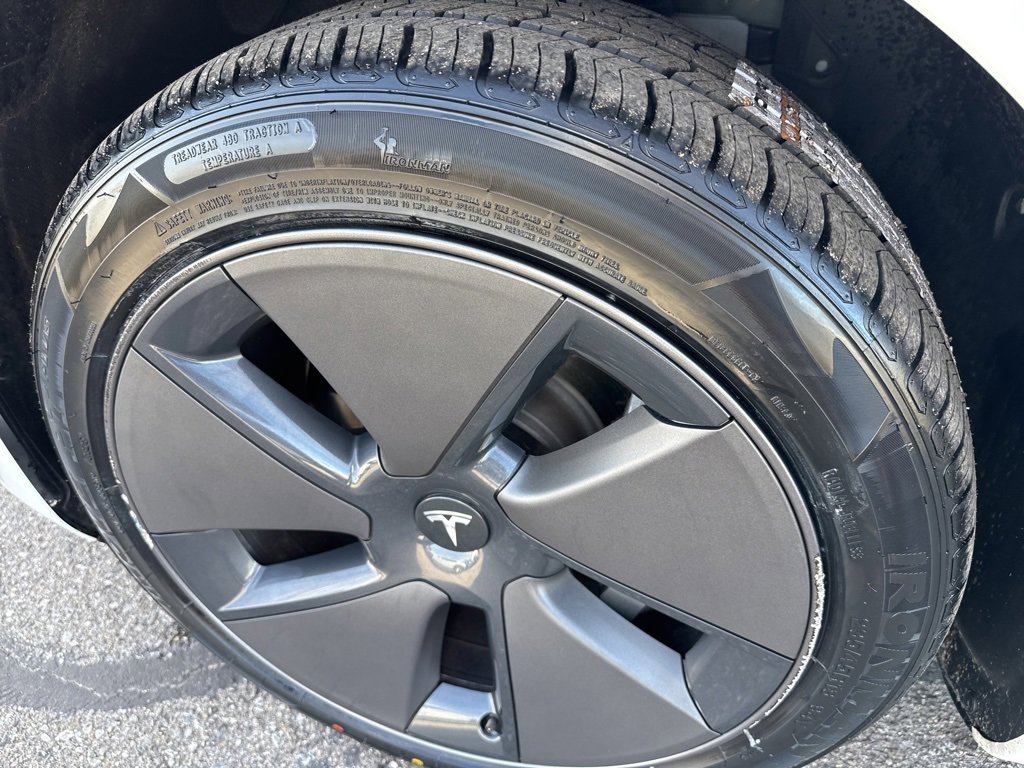 Used 2021 Tesla Model 3 Standard Range Plus image 10