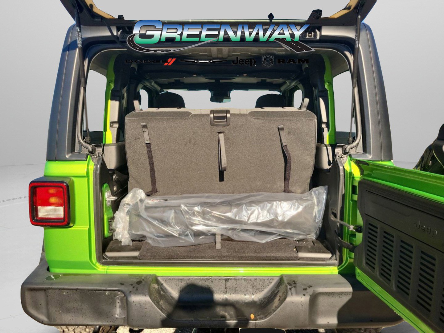 Used 2025 Jeep Wrangler Sport image 8