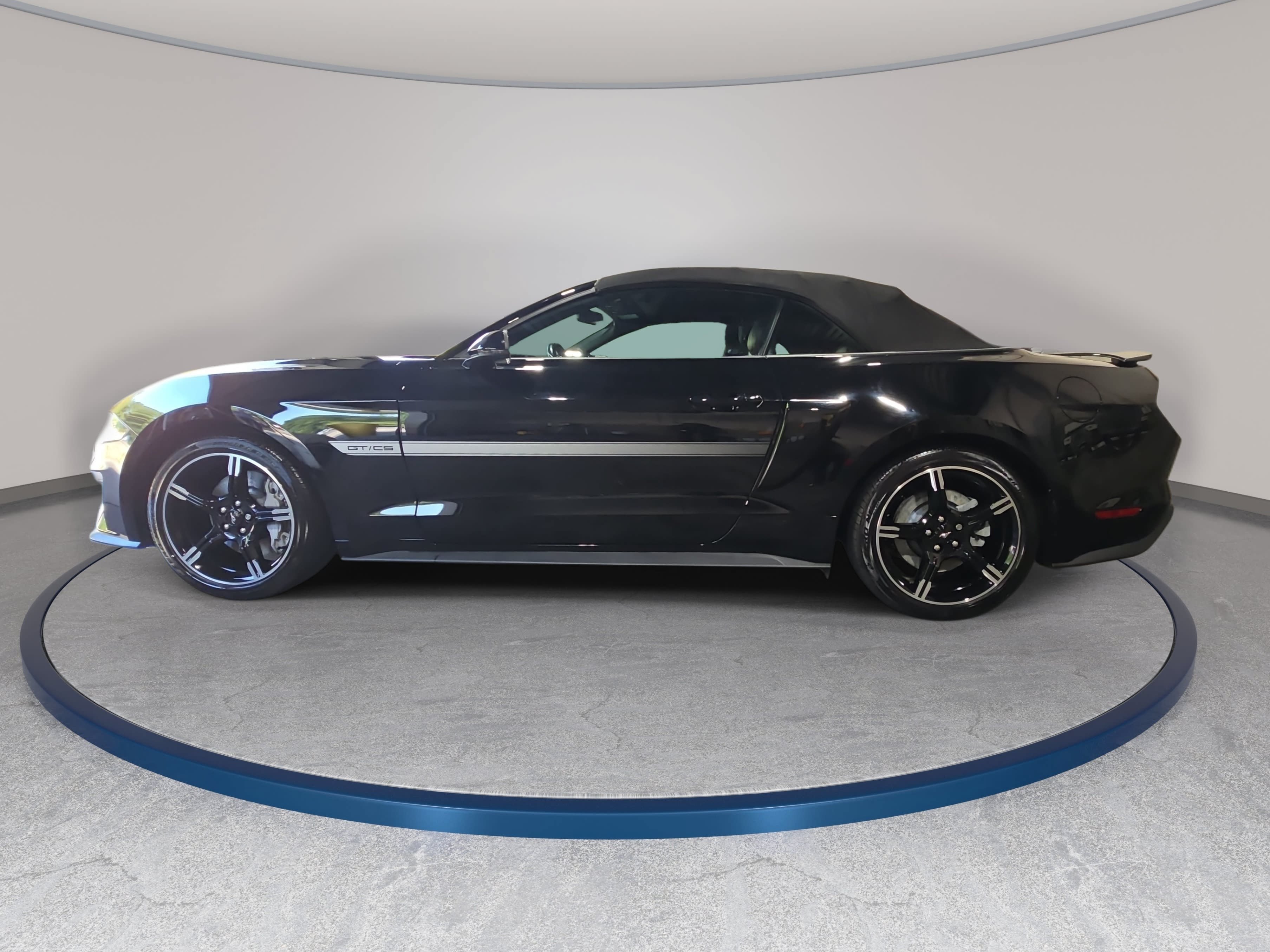 Used 2019 Ford Mustang GT Premium w/ Equipment Group 401A RWD image 8