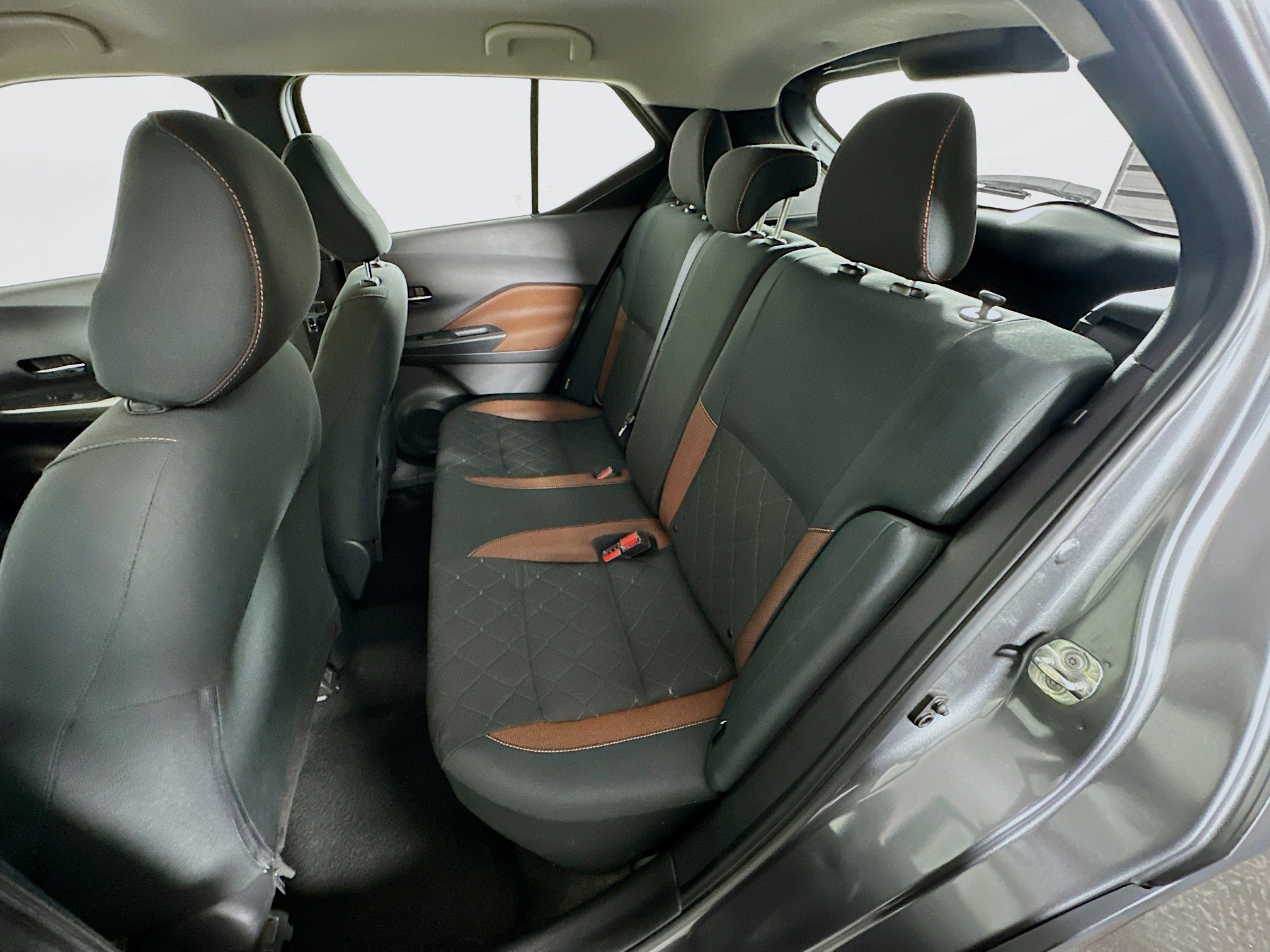 Used 2020 Nissan Kicks SR FWD image 24
