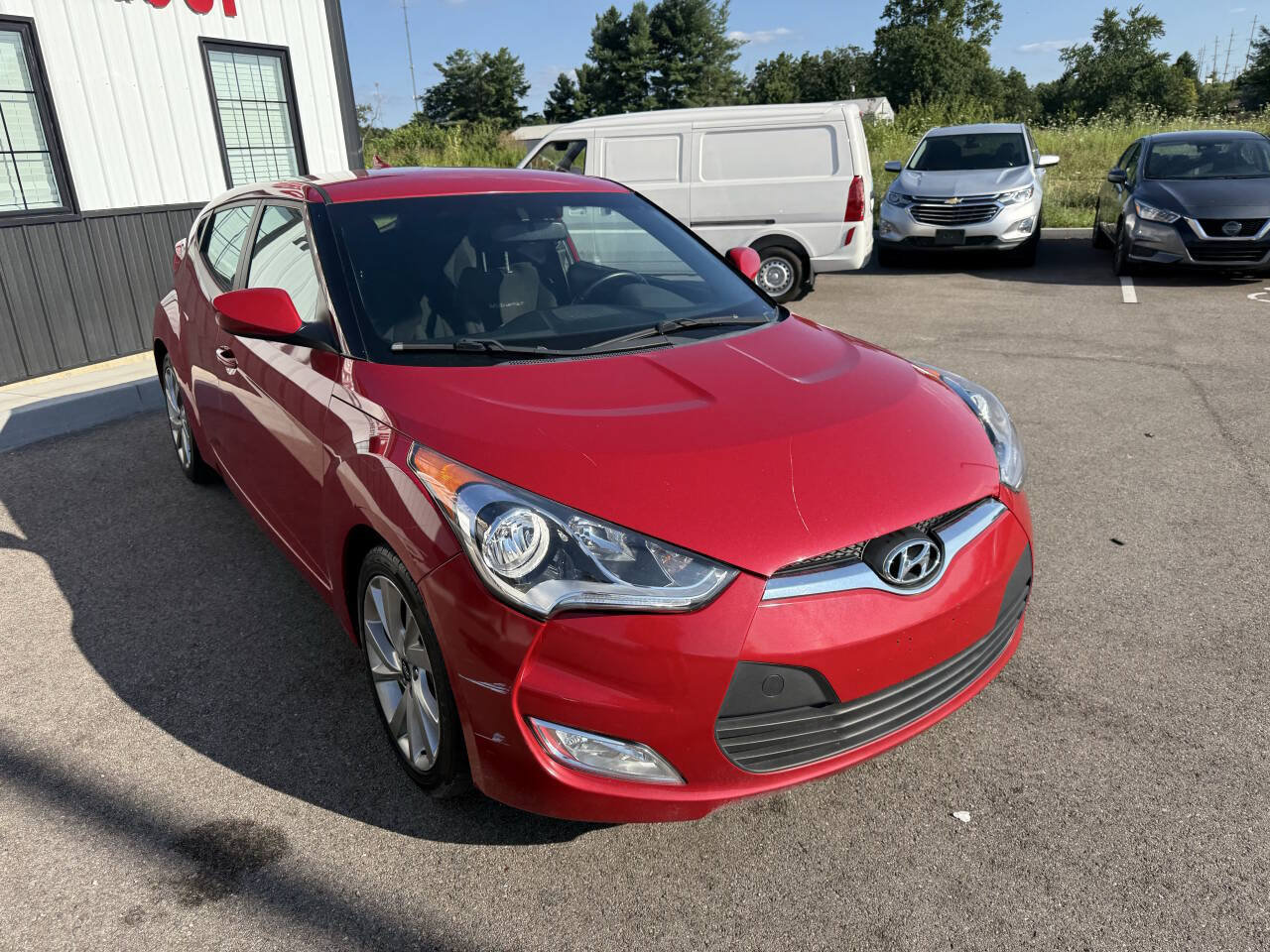 Used 2017 Hyundai Veloster FWD image 4
