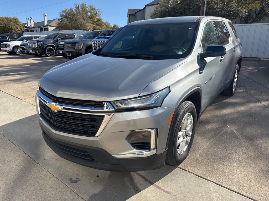 Used 2023 Chevrolet Traverse LS