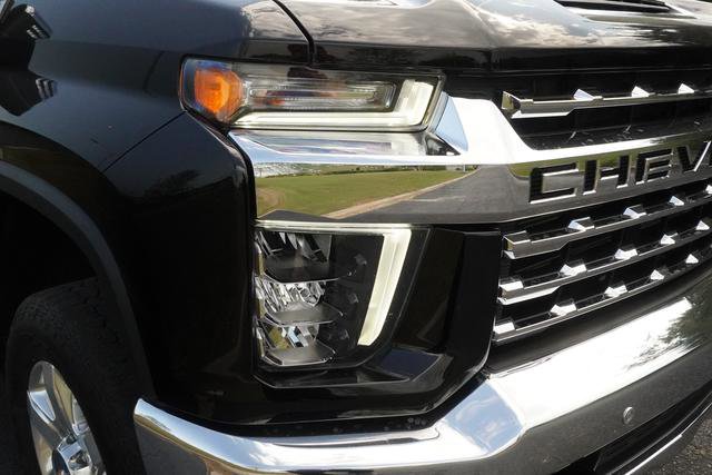 Used 2022 Chevrolet Silverado 2500 LTZ w/ LTZ Plus Package AWD/4WD image 36