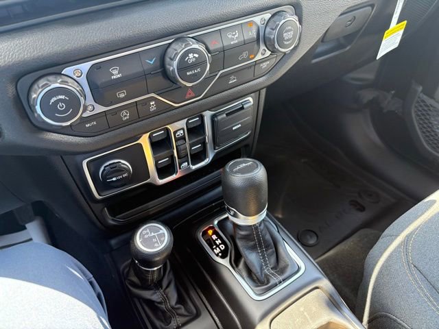 New 2026 Jeep Gladiator Sport AWD/4WD image 17
