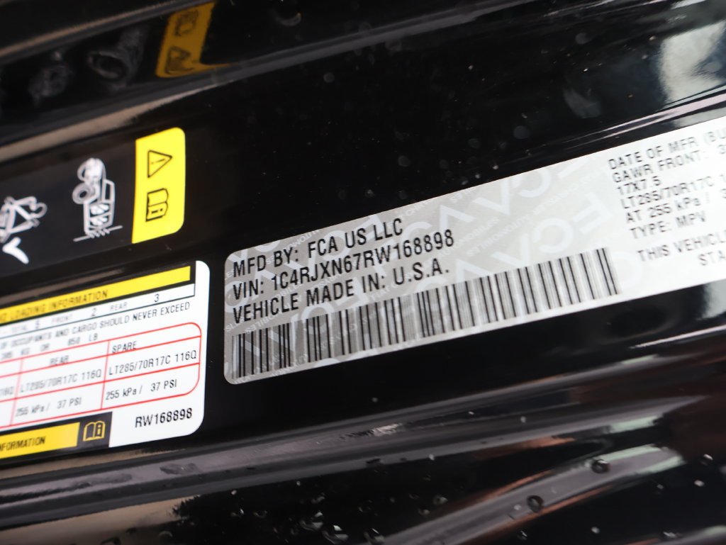 Used 2024 Jeep Wrangler Unlimited AWD/4WD image 40