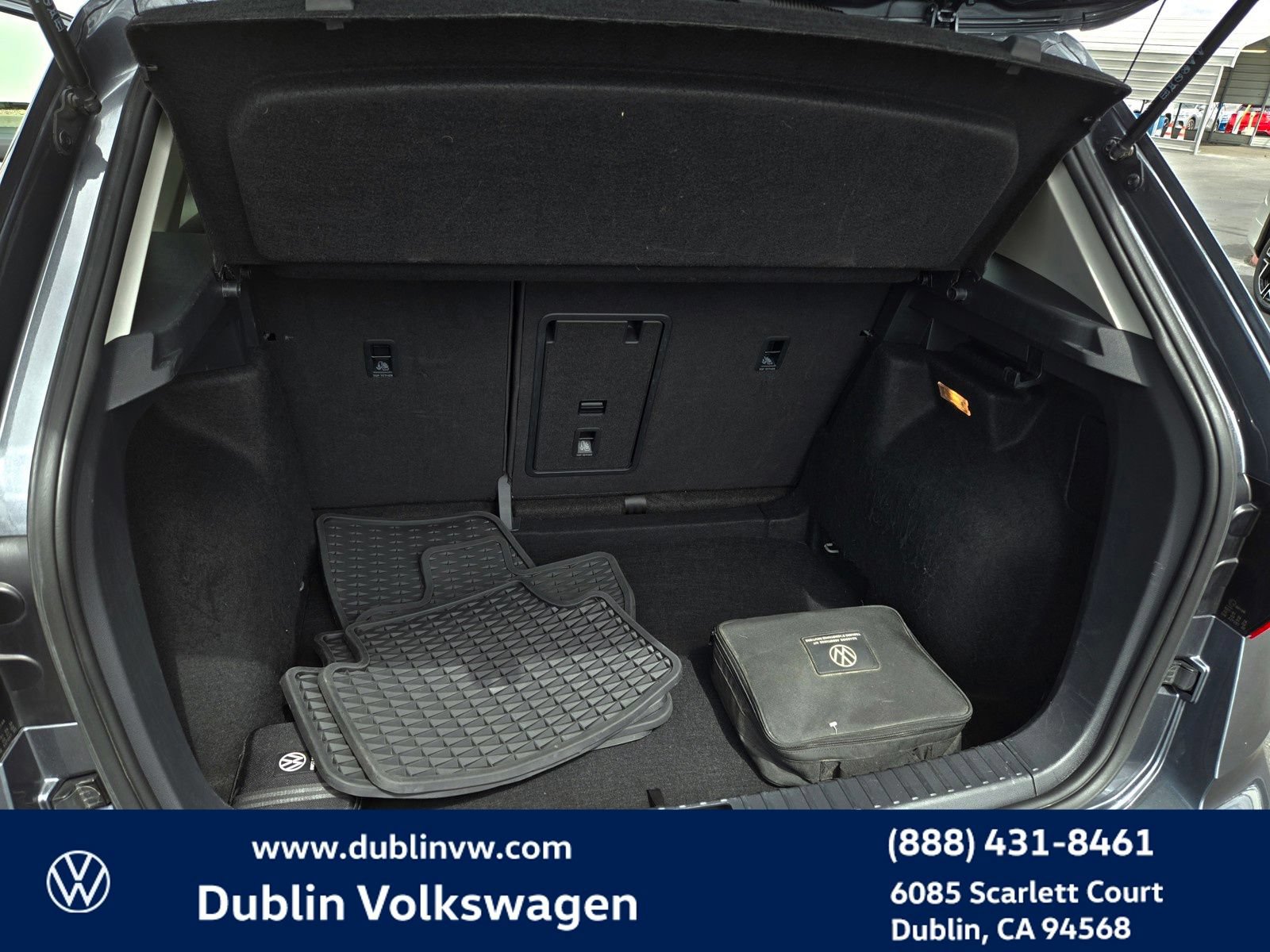 Certified 2023 Volkswagen Taos SE w/ Panoramic Sunroof Package FWD image 24