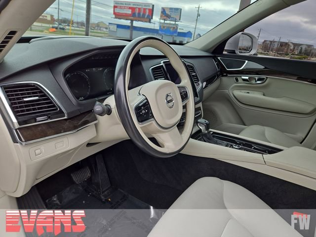 Used 2017 Volvo XC90 T6 Momentum w/ Vision Package image 18