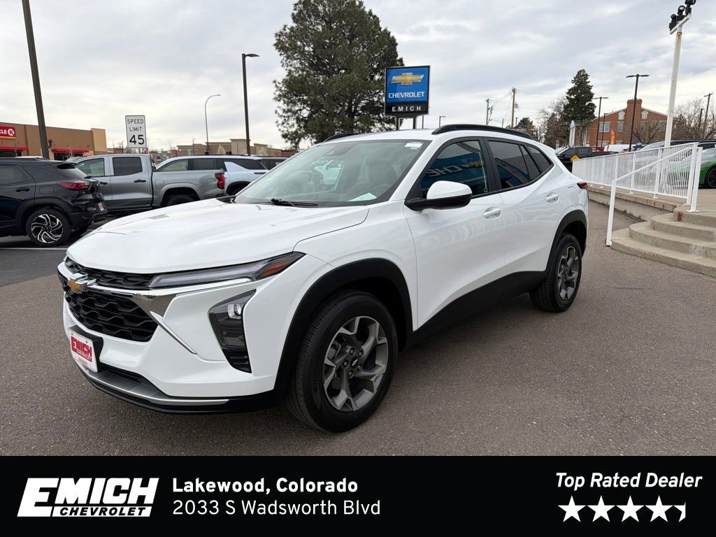 Used 2024 Chevrolet Trax LT w/ Sunroof Package image 1