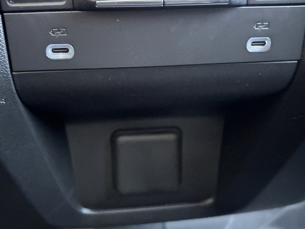 Used 2024 GMC Yukon XL Denali w/ Max Trailering Package image 6