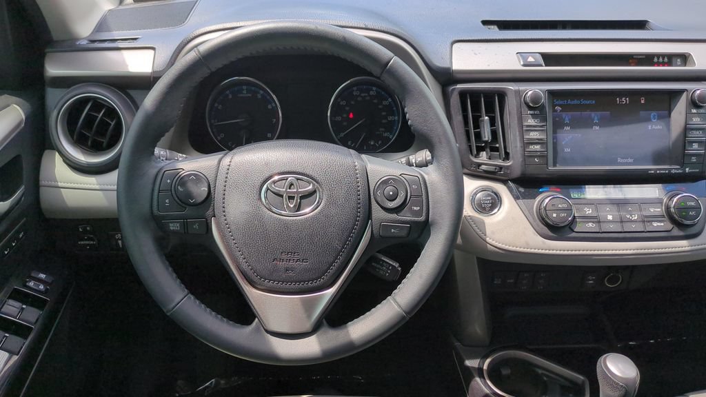 Used 2017 Toyota RAV4 Limited FWD image 12