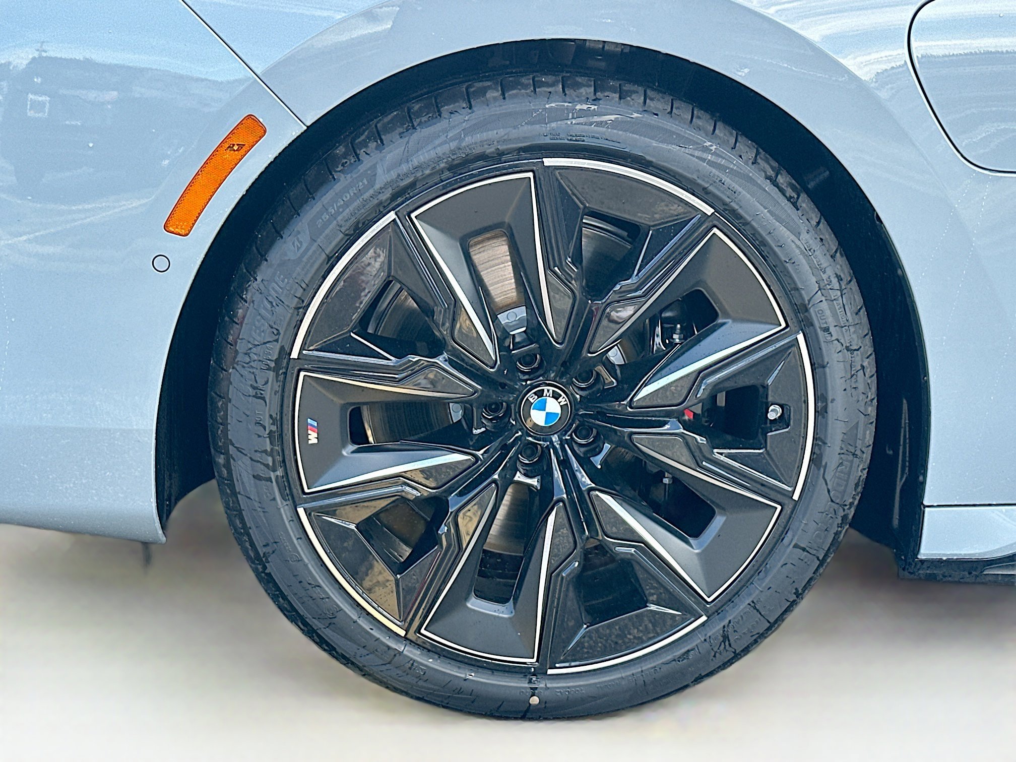 New 2026 BMW 750e xDrive w/ Executive Package image 27