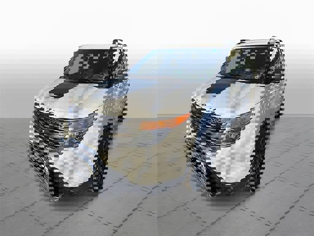 Used 2015 Ford Explorer XLT w/ Equipment Group 202A image 1