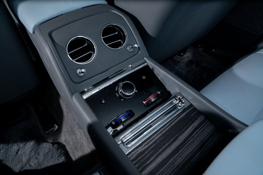 Used 2024 Rolls-Royce Spectre w/ Spectre Launch Package AWD/4WD image 29
