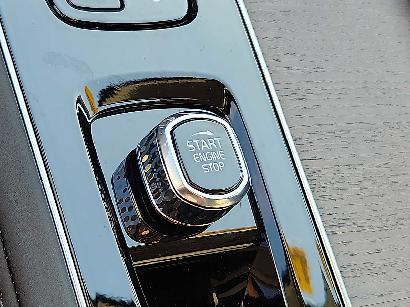 Used 2026 Volvo XC90 B6 Ultra w/ Protection Package image 22