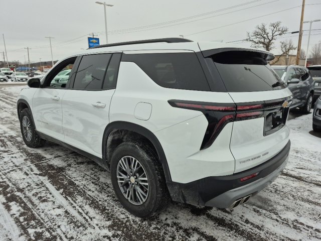 Used 2025 Chevrolet Traverse LT image 10