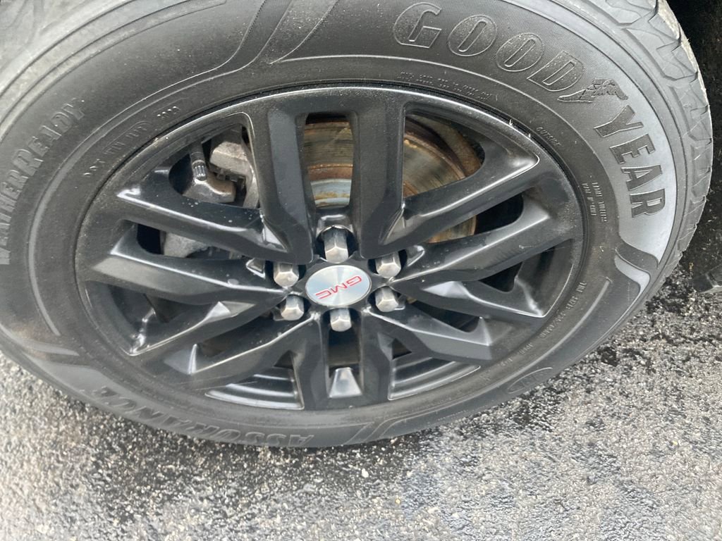 Used 2019 GMC Acadia SLT w/ LPO, Floor Liner Package image 35