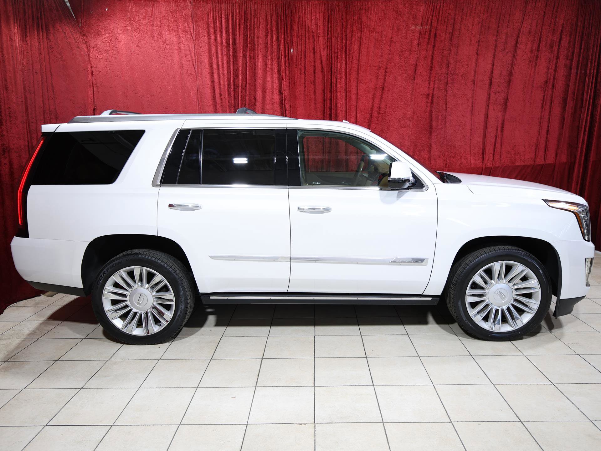 Used 2016 Cadillac Escalade Platinum AWD/4WD image 8