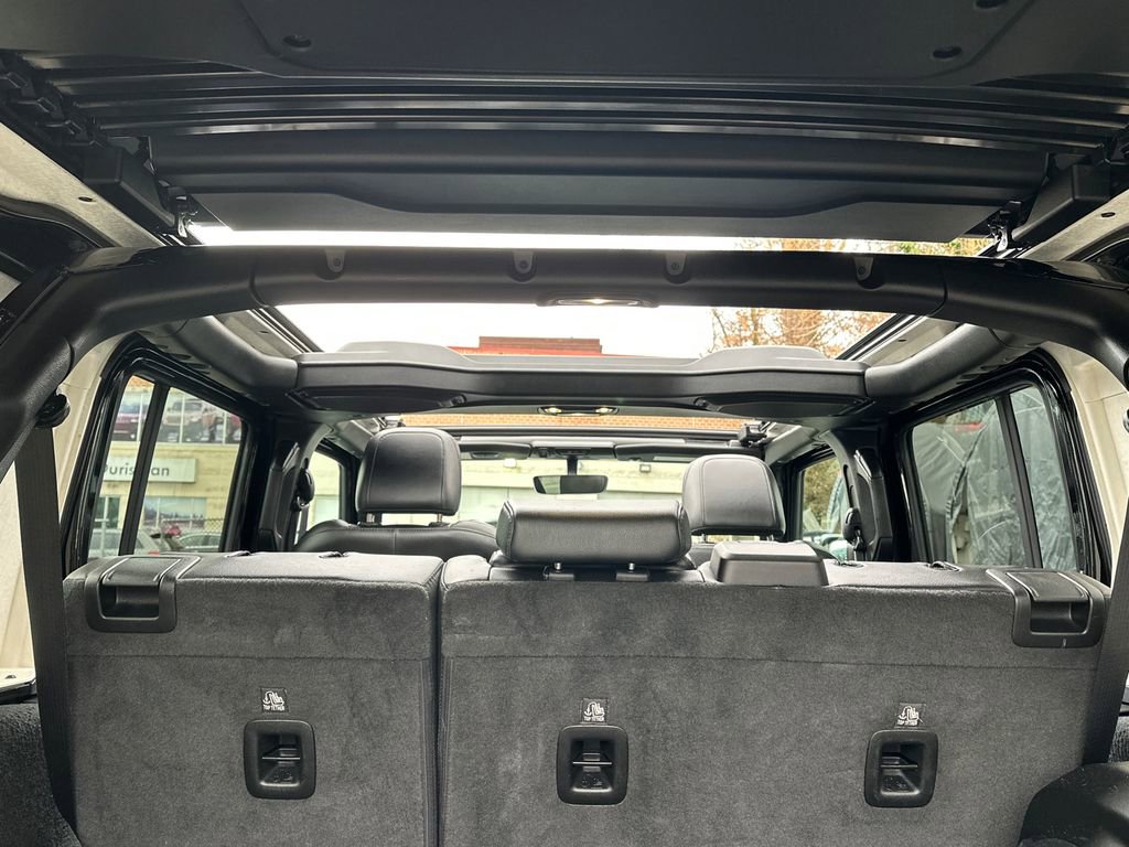 Used 2022 Jeep Wrangler Unlimited Rubicon 4xe w/ Cold Weather Group image 7