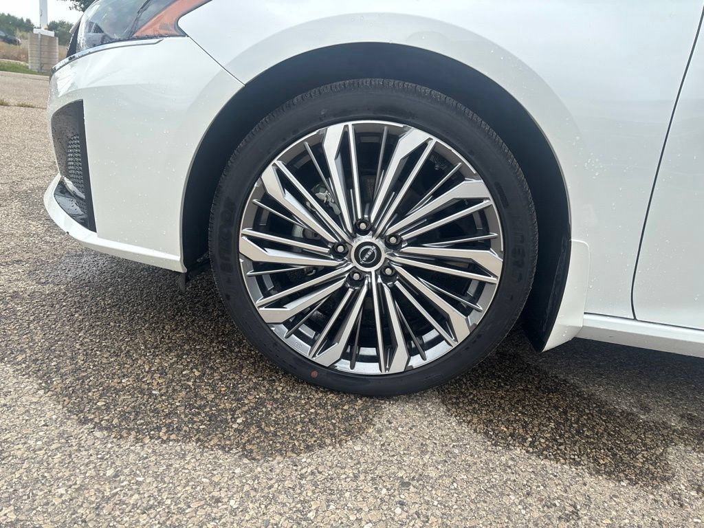Used 2024 Nissan Altima 2.5 SL AWD/4WD image 20