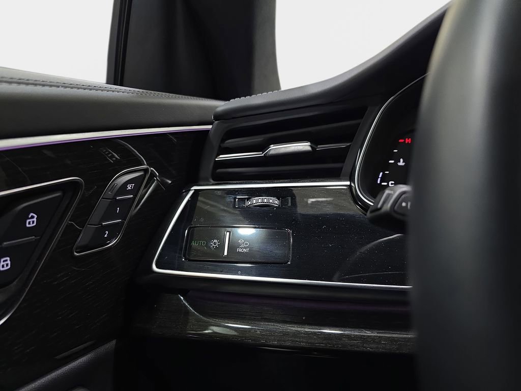 Used 2025 Audi Q8 Prestige w/ Prestige Package image 27