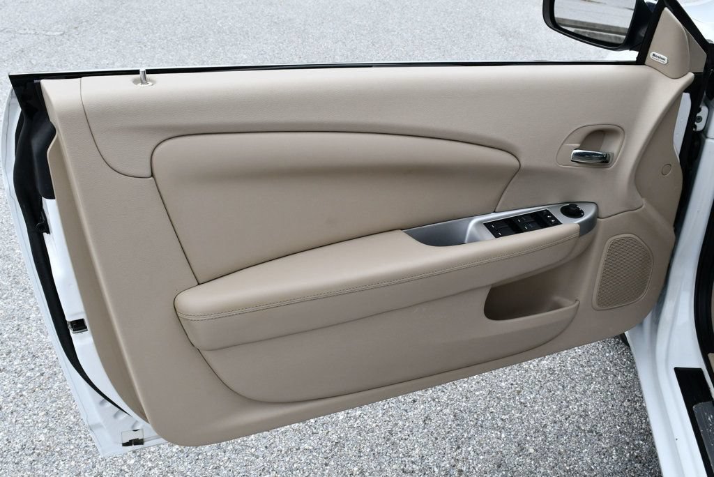 Used 2012 Chrysler 200 Limited FWD image 11