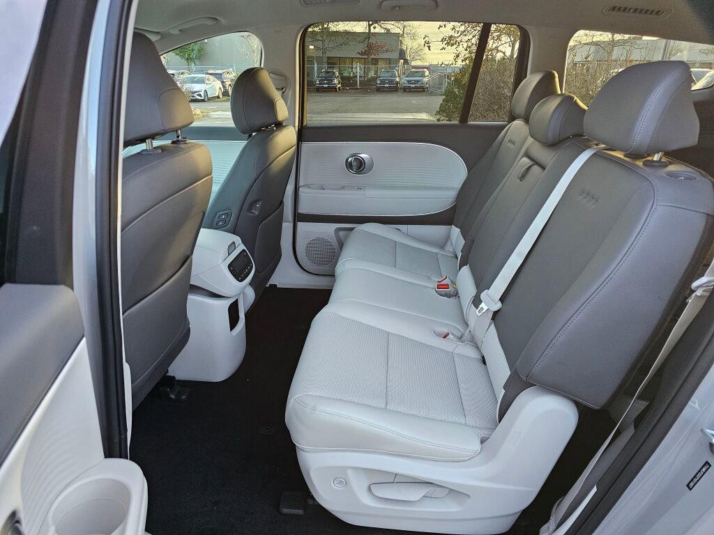 New 2026 Hyundai Ioniq 9 SEL image 14