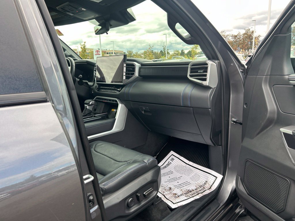 Used 2024 Toyota Sequoia Platinum AWD/4WD image 10