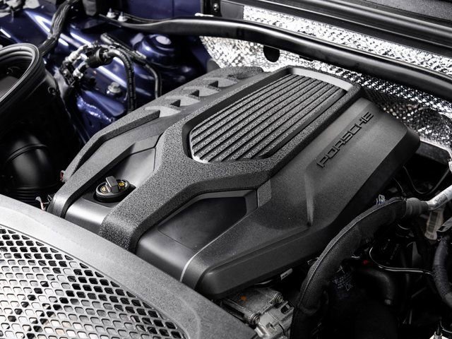 Certified 2025 Porsche Macan image 29