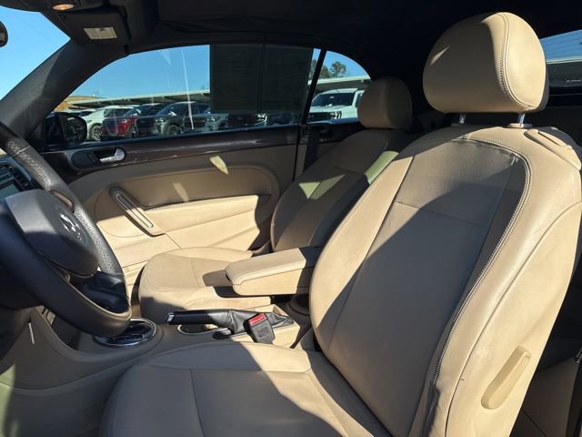 Used 2013 Volkswagen Beetle 2.5 70's Edition image 10