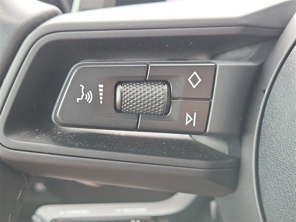 Certified 2025 Porsche Cayenne image 37