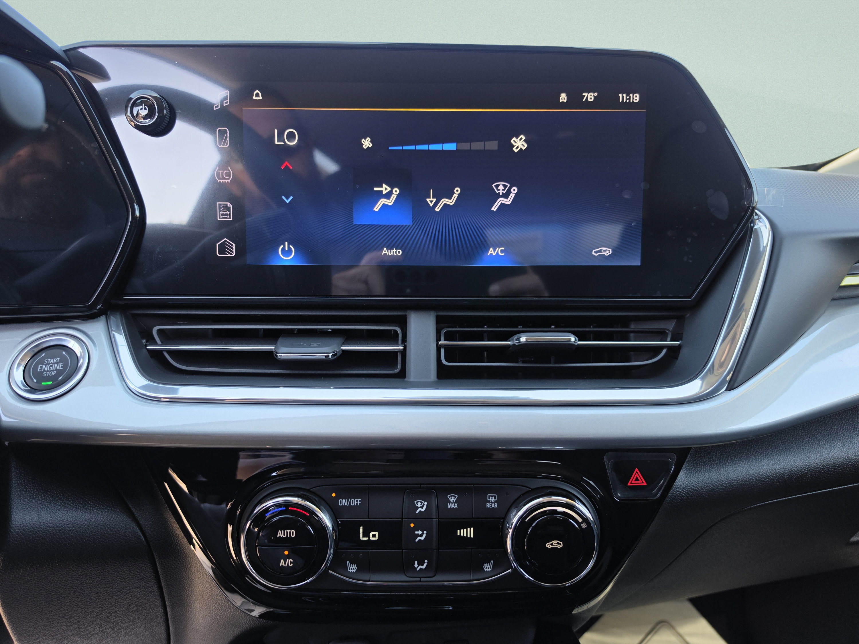 New 2026 Chevrolet Trax LT w/ Driver Confidence Package FWD image 26