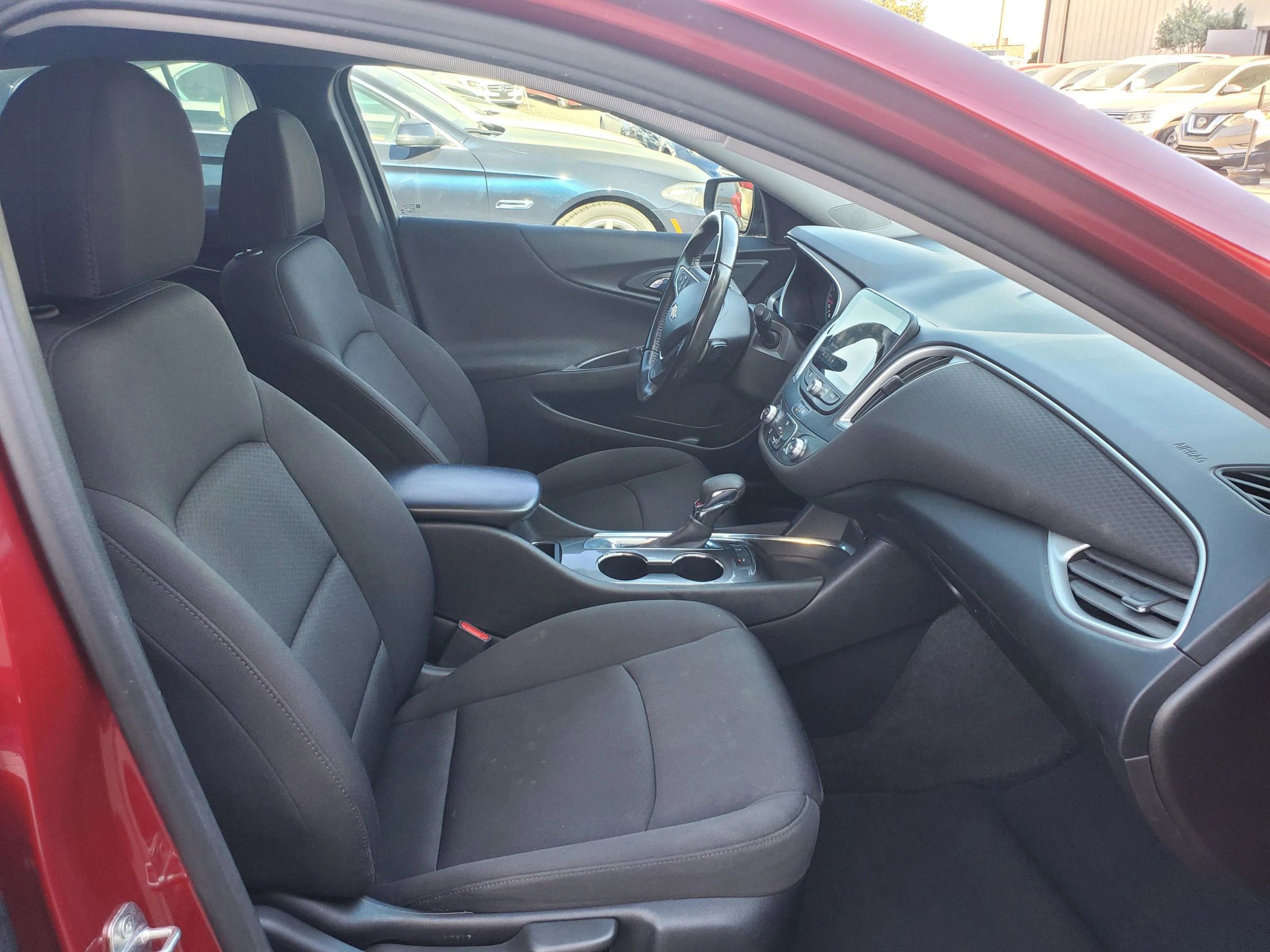 Used 2021 Chevrolet Malibu RS FWD image 23