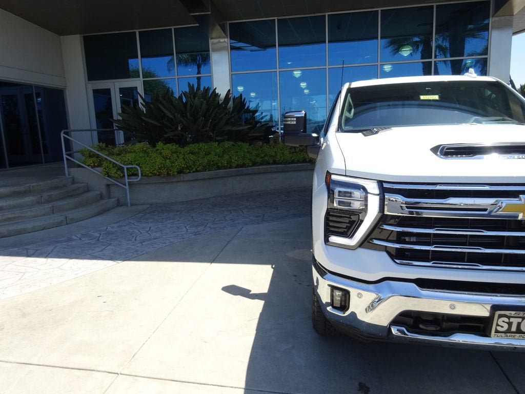 New 2026 Chevrolet Silverado 2500 LTZ w/ LTZ Premium Package AWD/4WD image 29