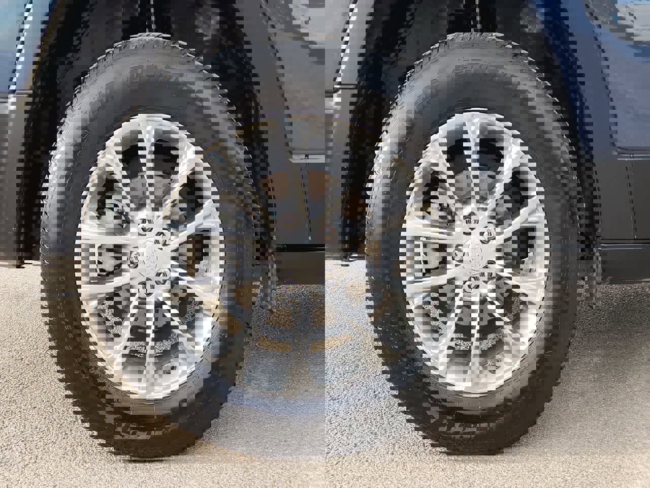 Used 2021 Jeep Cherokee Latitude Plus image 12