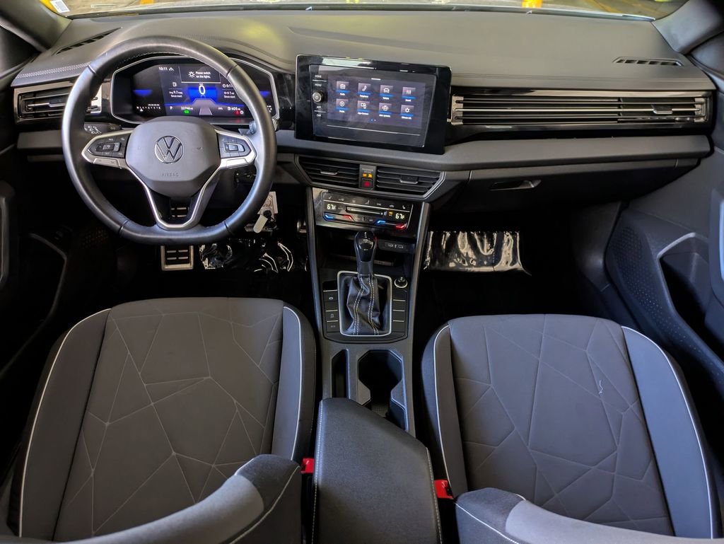 Used 2025 Volkswagen Jetta Sport image 25